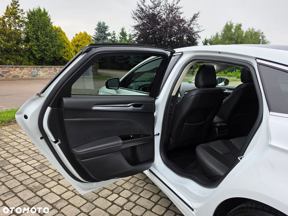 Ford Mondeo 2.0 TDCi Titanium PowerShift - 27