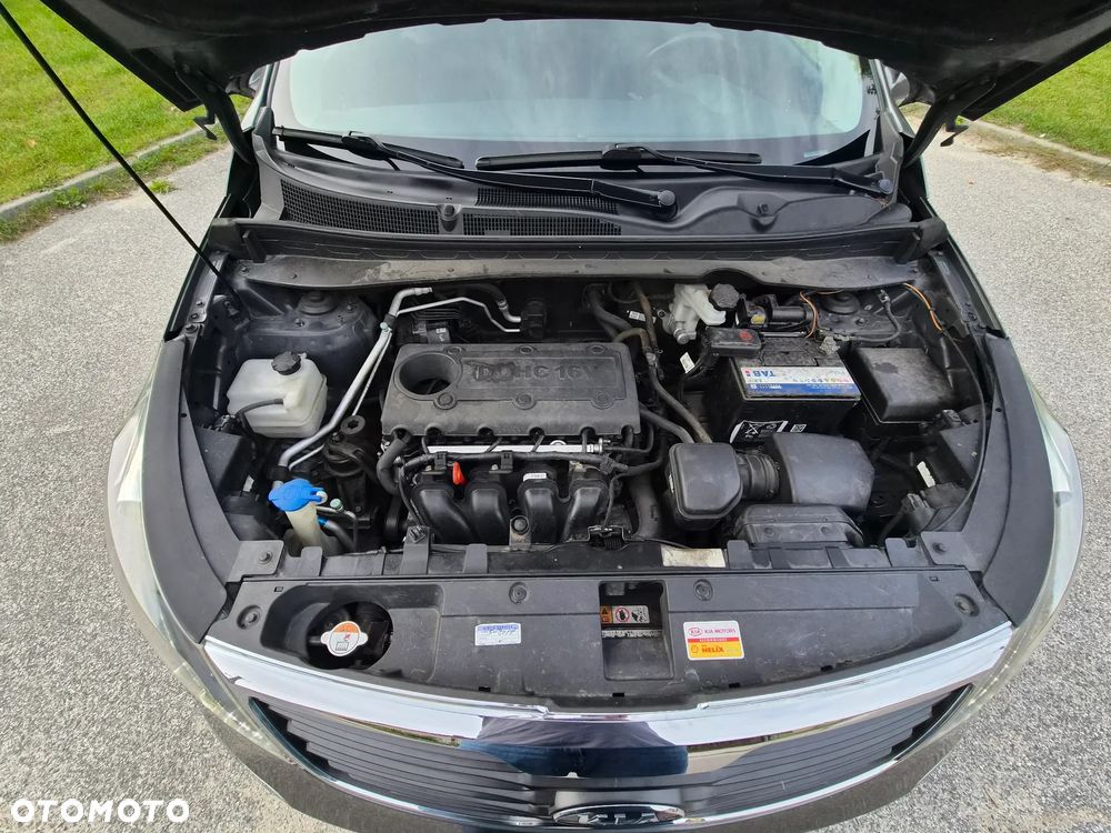 Kia Sportage 2.0 L - 22