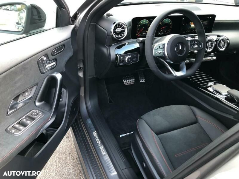 Mercedes-Benz A 250 4MATIC - 10