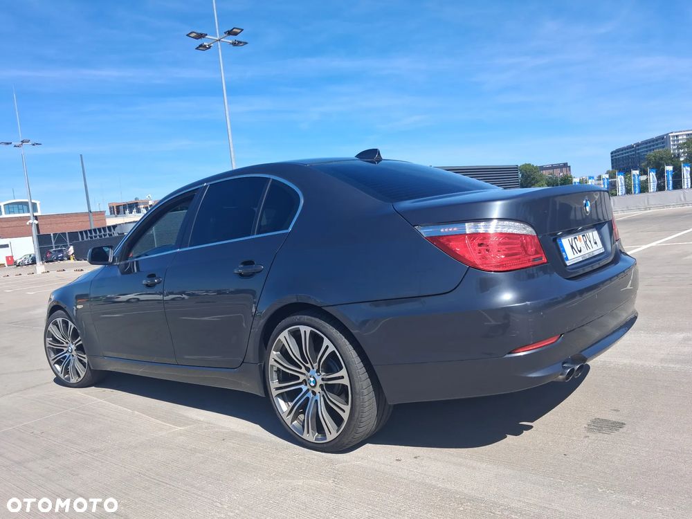 BMW Seria 5 523i Edition Exclusive - 8