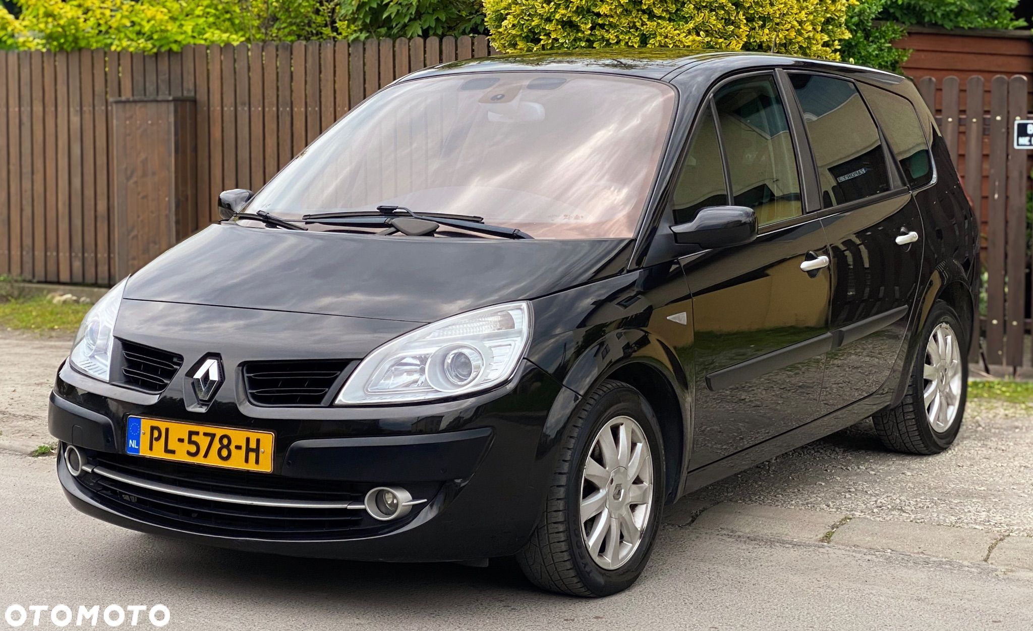 Renault Grand Scenic 2.0 16V Turbo Dynamique - 1