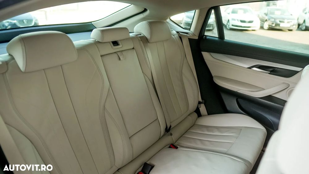 BMW X6 xDrive30d - 27
