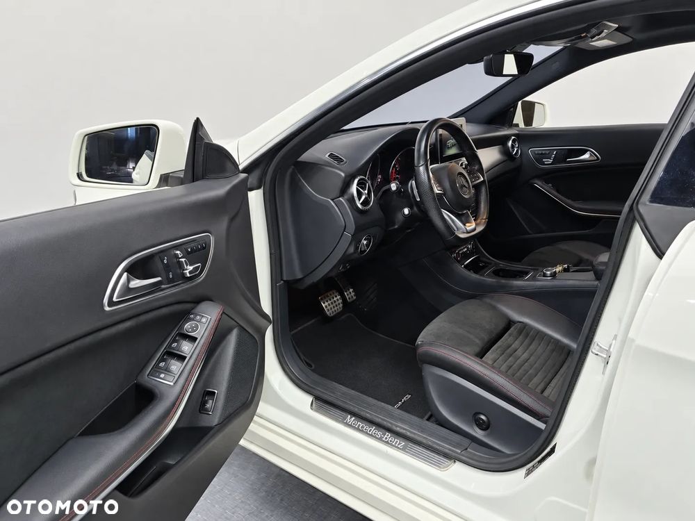 Mercedes-Benz CLA - 8