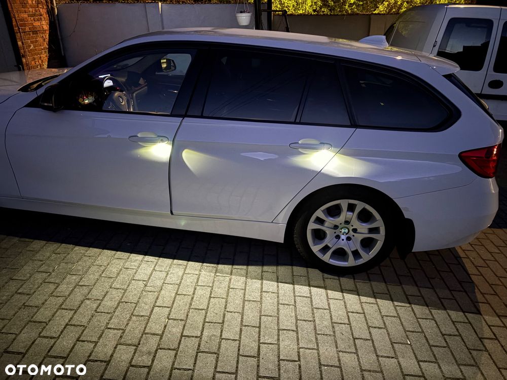 BMW Seria 3 320d - 15