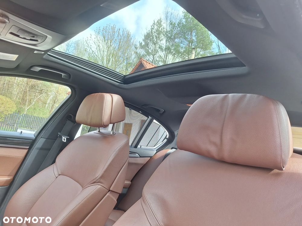 BMW Seria 5 - 16