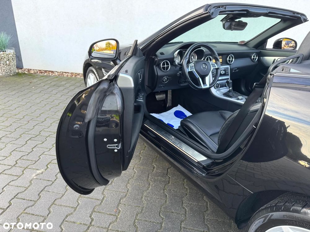 Mercedes-Benz SLK 200 (BlueEFFICIENCY) 7G-TRONIC - 13