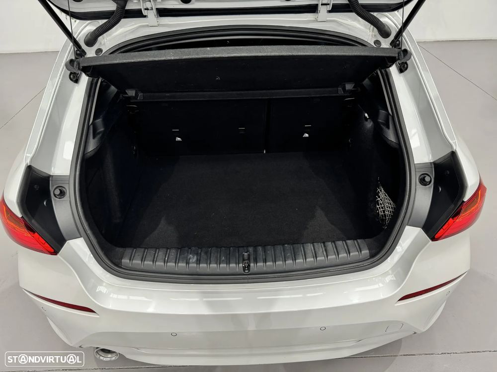 BMW 116 d Corporate Edition Auto - 11