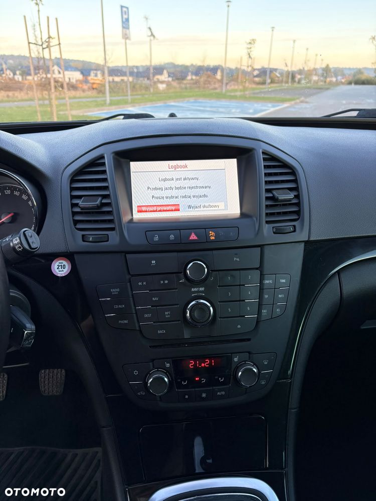 Opel Insignia - 21