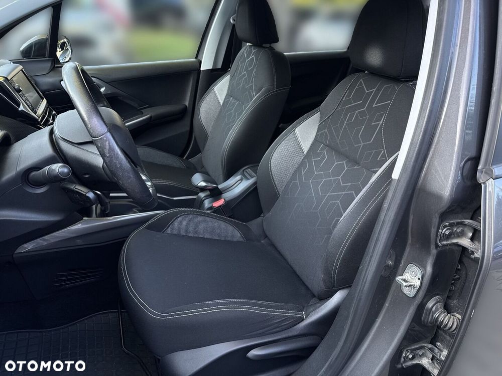 Peugeot 2008 - 9