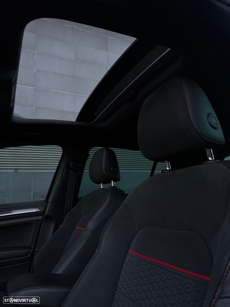 VW Golf 2.0 TSI GTI DSG Performance - 12