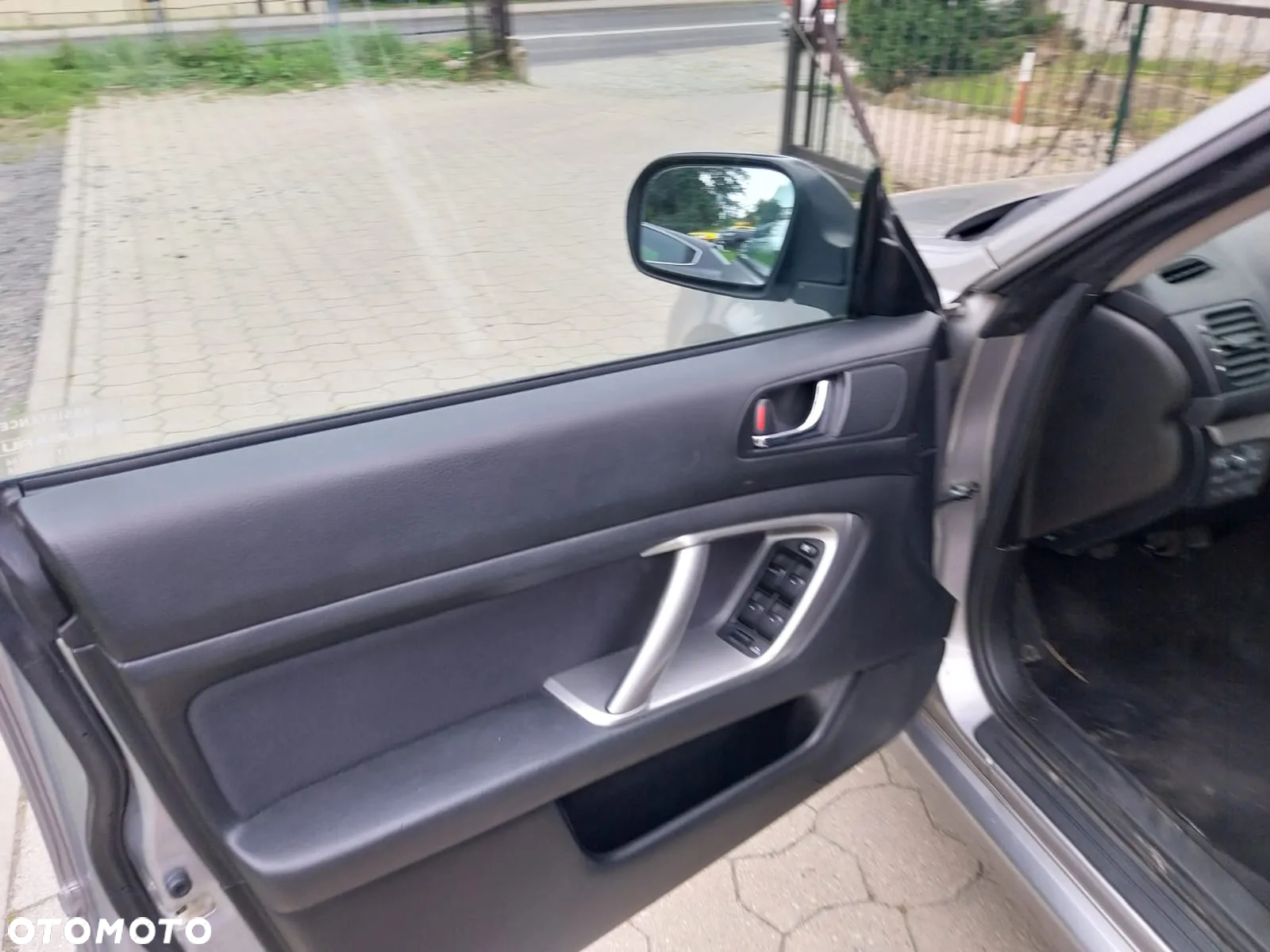 Subaru Legacy Kombi 2.0RA HID - 12