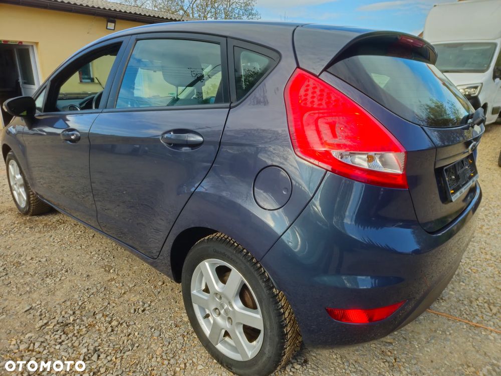 Ford Fiesta 1.25 Celebration - 31