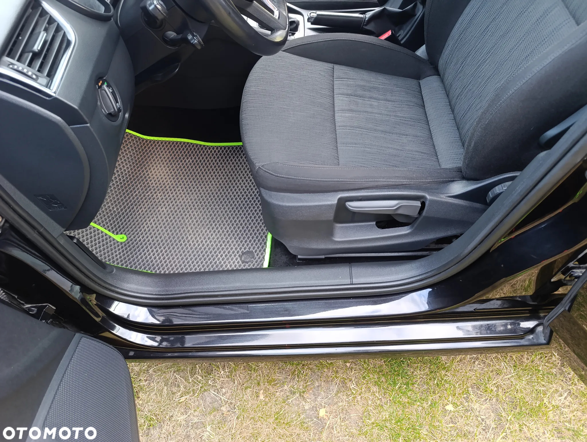 Skoda Octavia Combi 2.0 TDI DSG Style - 24