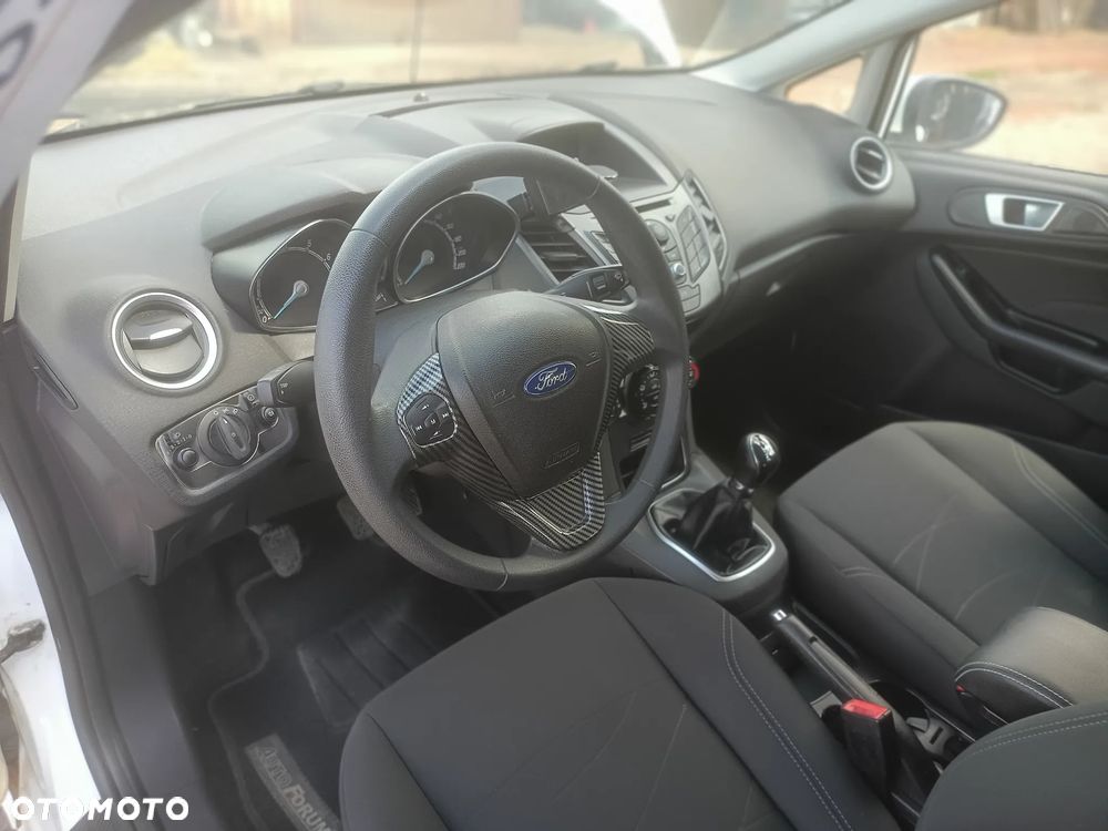 Ford Fiesta 1.25 Titanium EU5 - 13