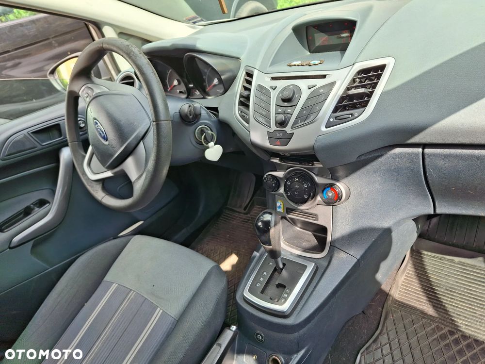 Ford Fiesta - 8