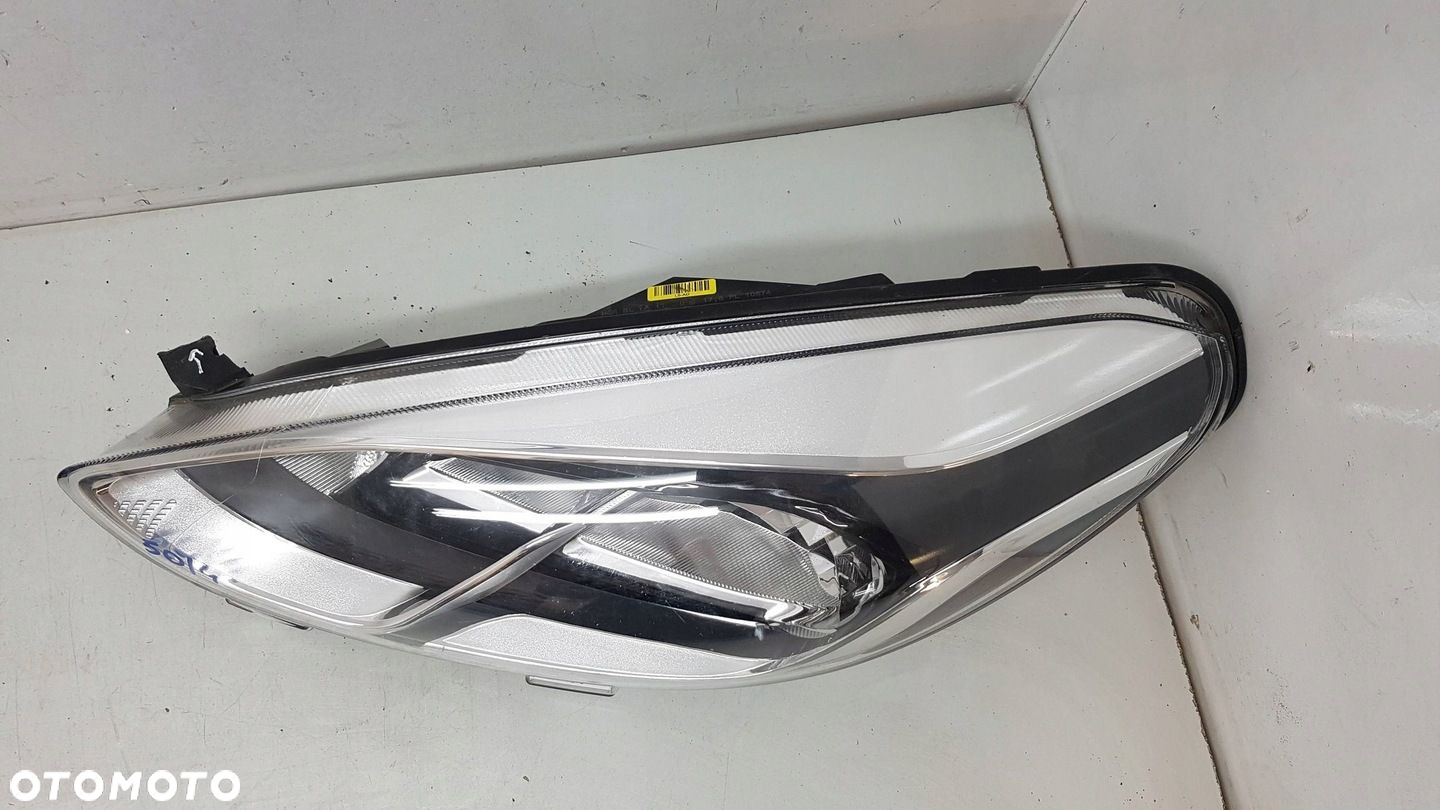 FORD FIESTA MK8 LAMPA LEWY PRZÓD EU - 3