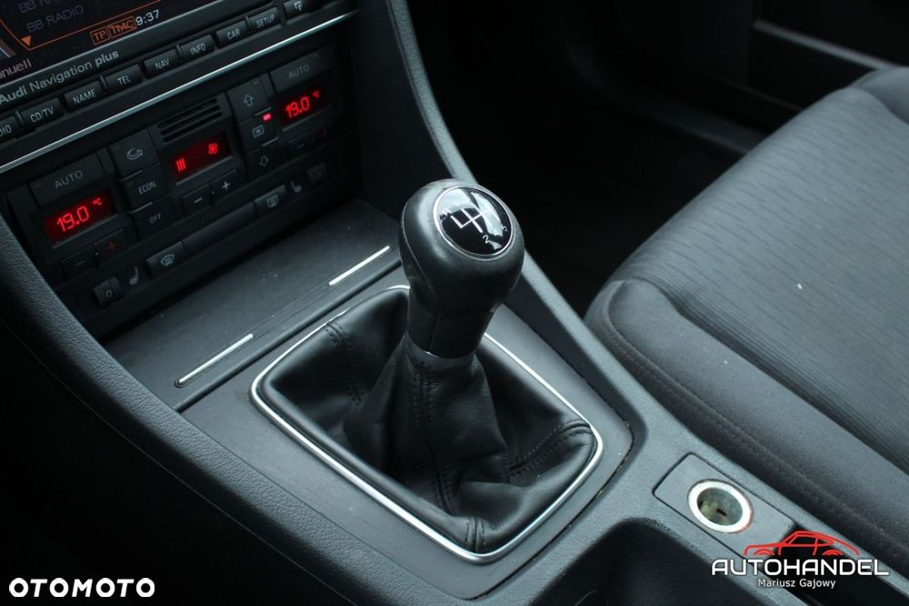 Audi A4 Avant - 16
