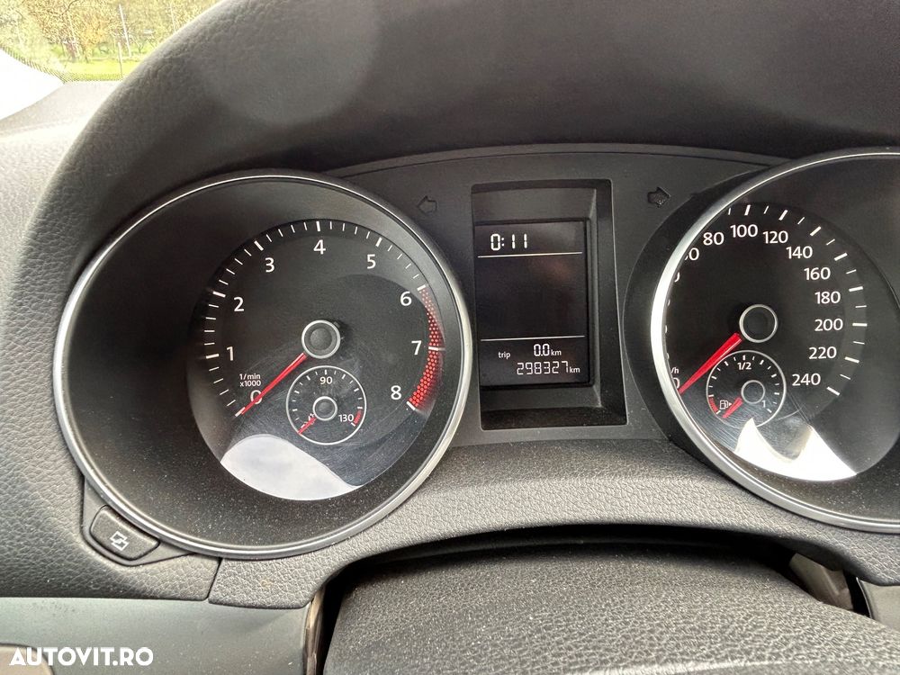 Volkswagen Golf - 10
