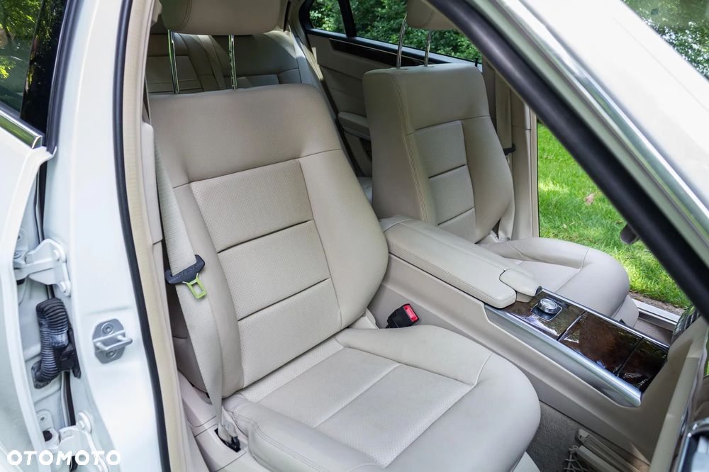 Mercedes-Benz Klasa E 350 7G-TRONIC - 30
