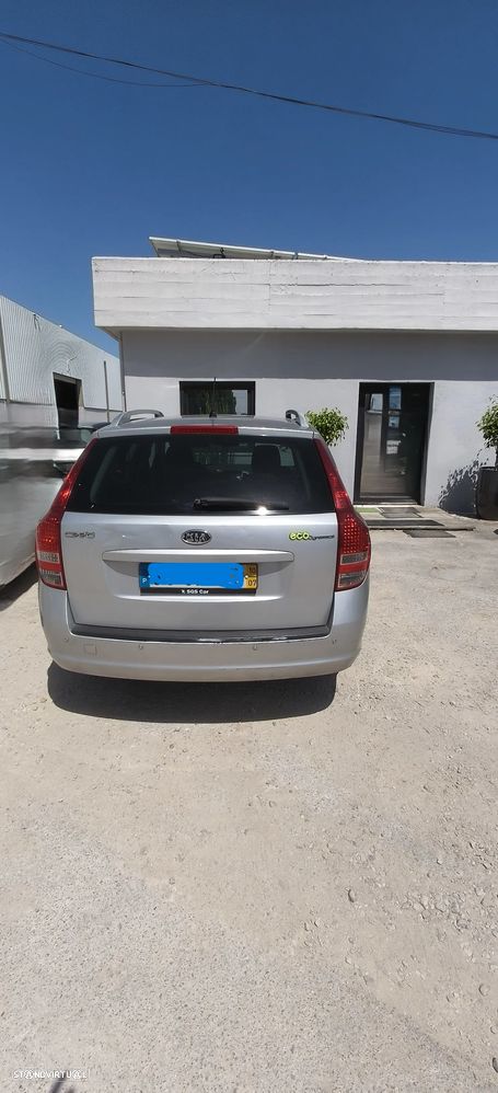 Kia Ceed SW 1.6 CRDi EX ISG - 4