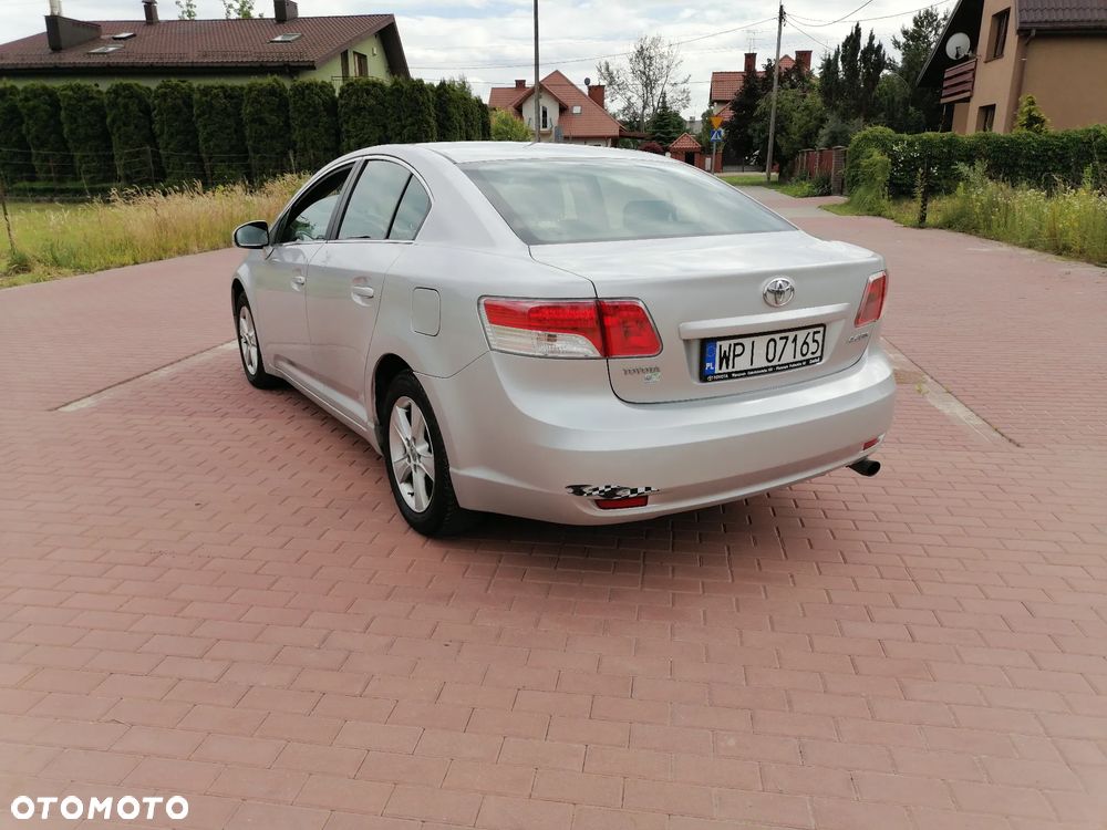 Toyota Avensis 2.0 D-4D 2010 - 5
