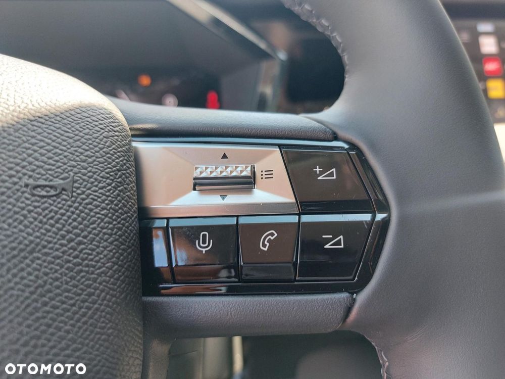 DS Automobiles DS 4 1.2 mHEV Étoile Alcantara eDCS6 - 21