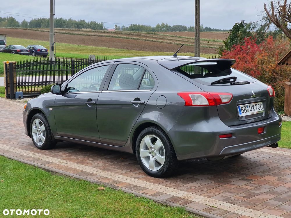 Mitsubishi Lancer 1.8 Invite - 7