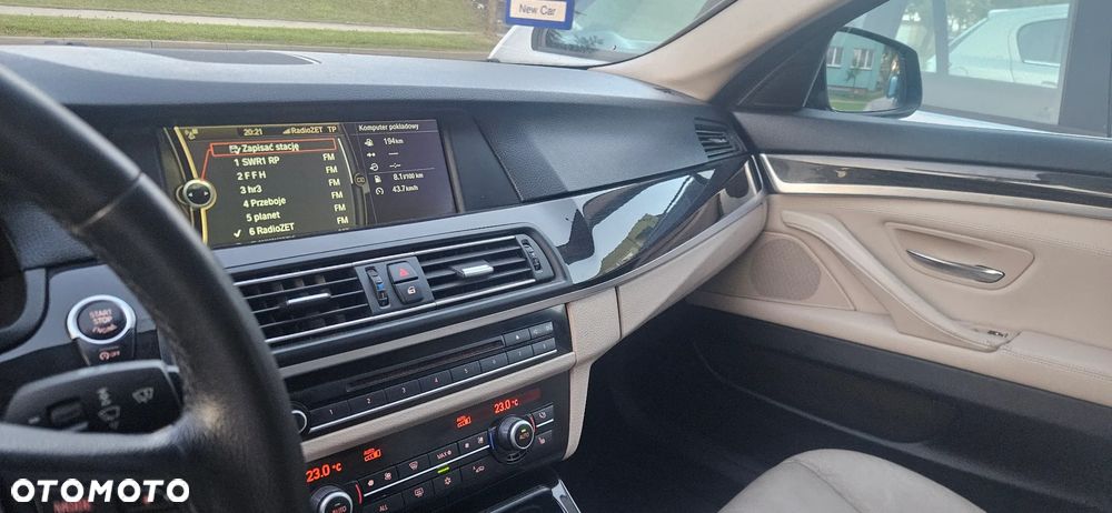 BMW Seria 5 525d - 11