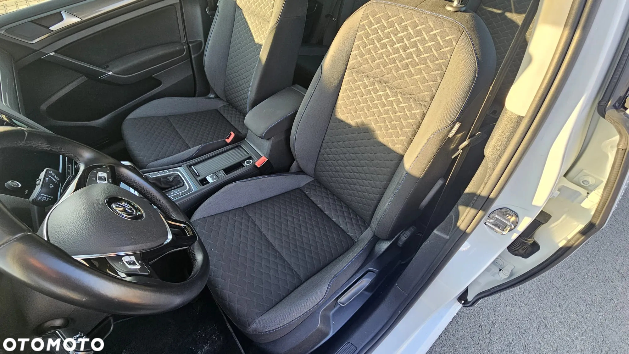 Volkswagen Golf Variant 2.0 TDI DSG Join - 12
