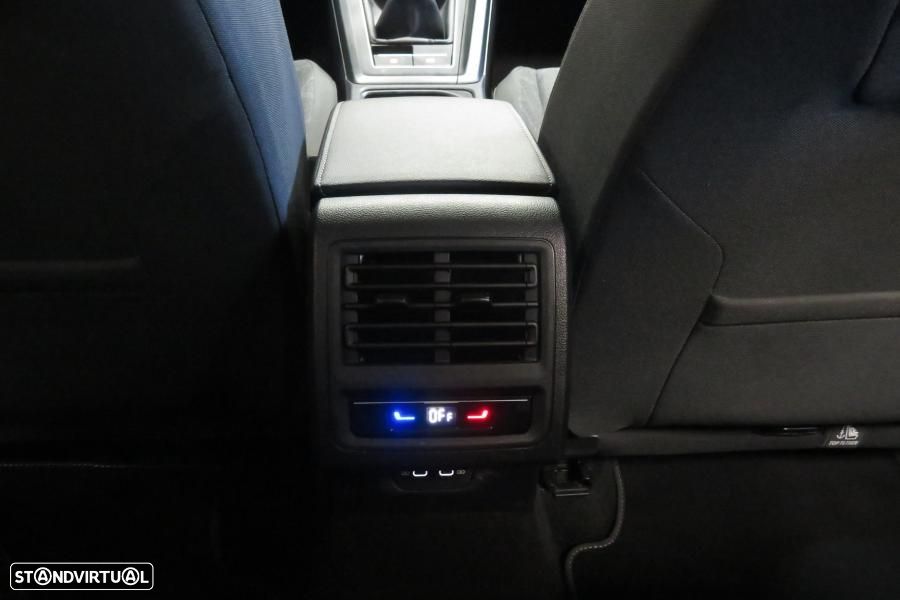 VW Golf 1.0 TSI Life - 24