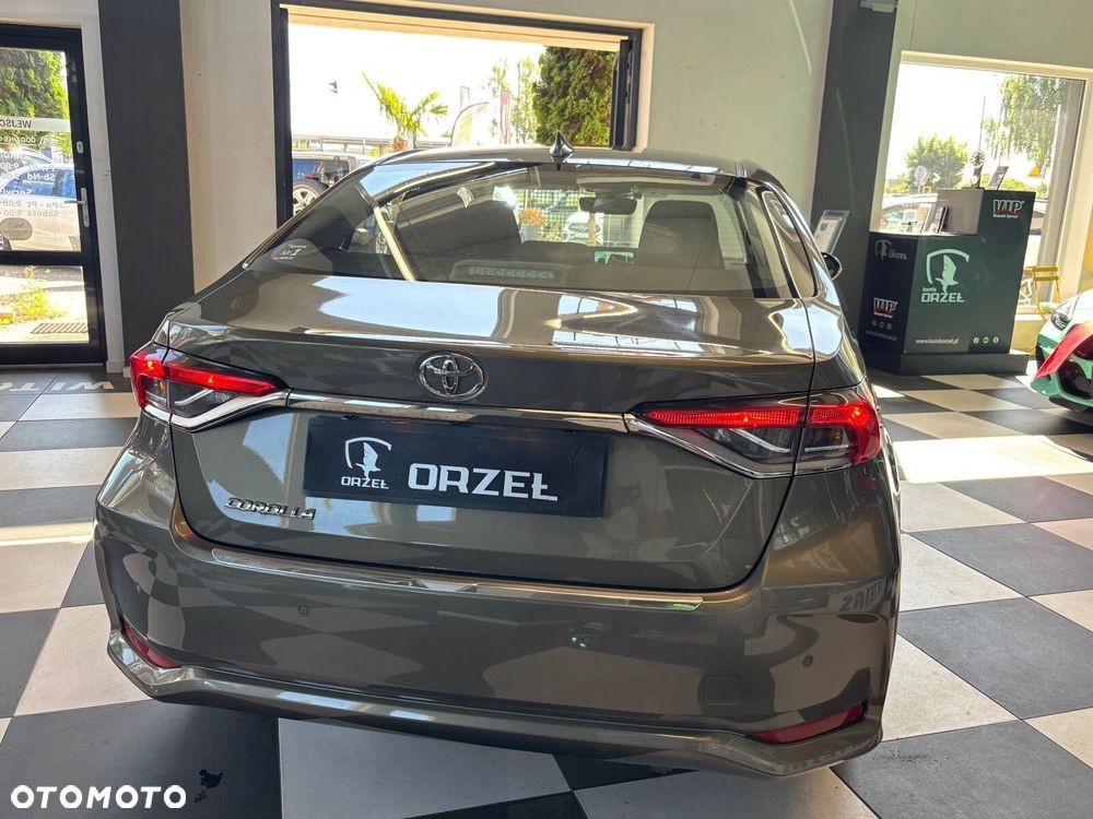 Toyota Corolla - 4