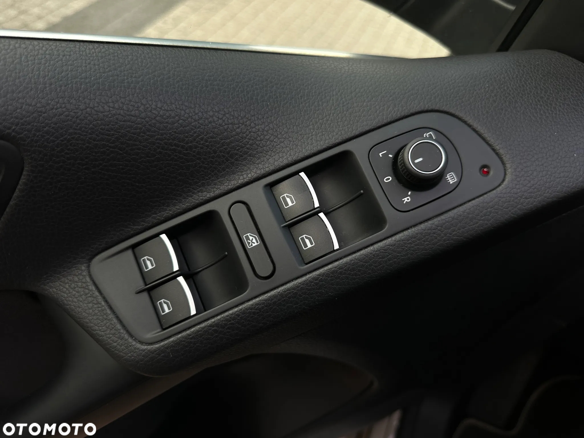 Volkswagen Tiguan 1.4 TSI Sport&Style - 12