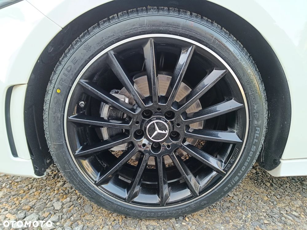 Mercedes-Benz Klasa A 200 AMG Line 7G-DCT - 34