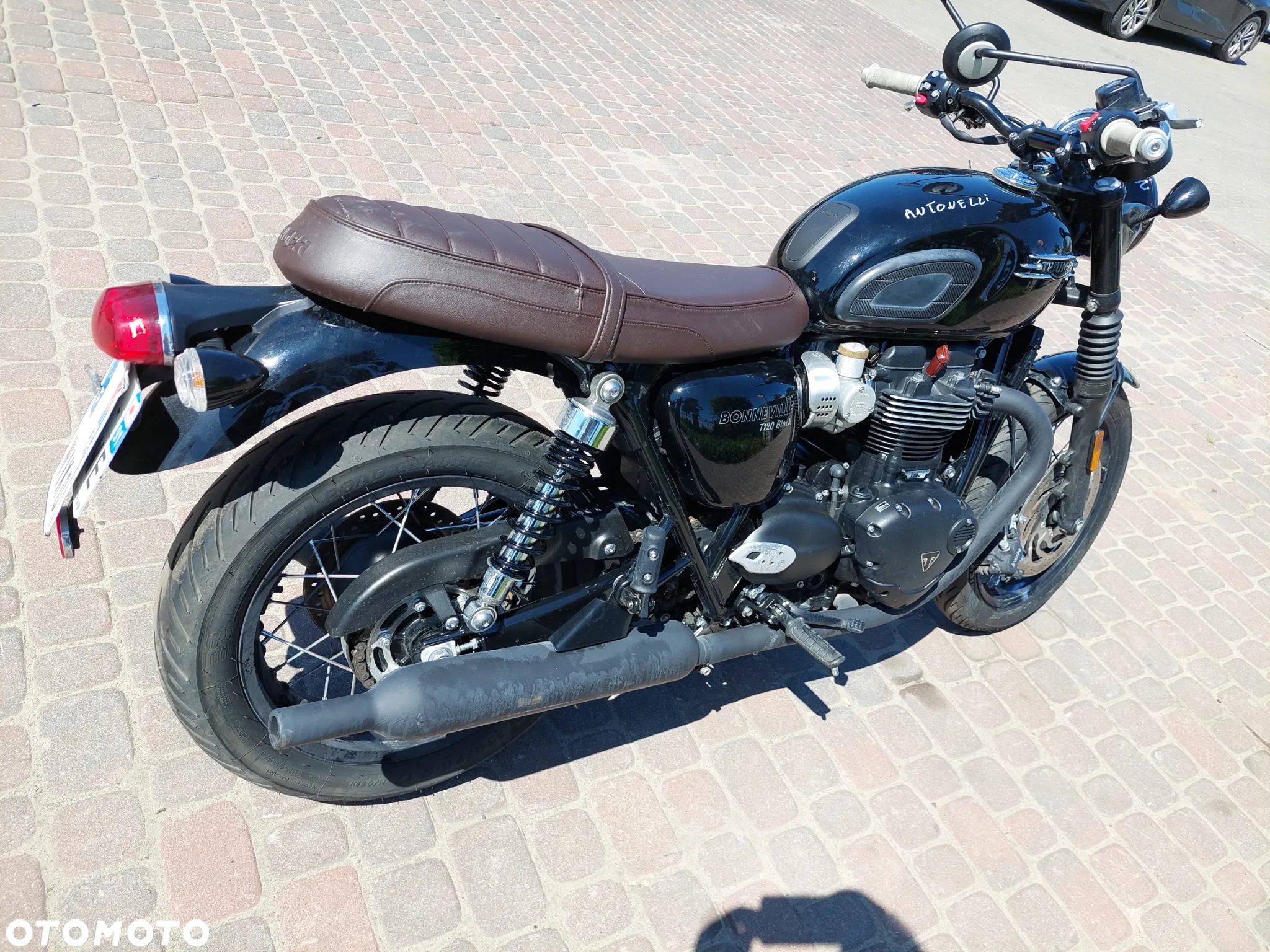 Triumph Bonneville - 5