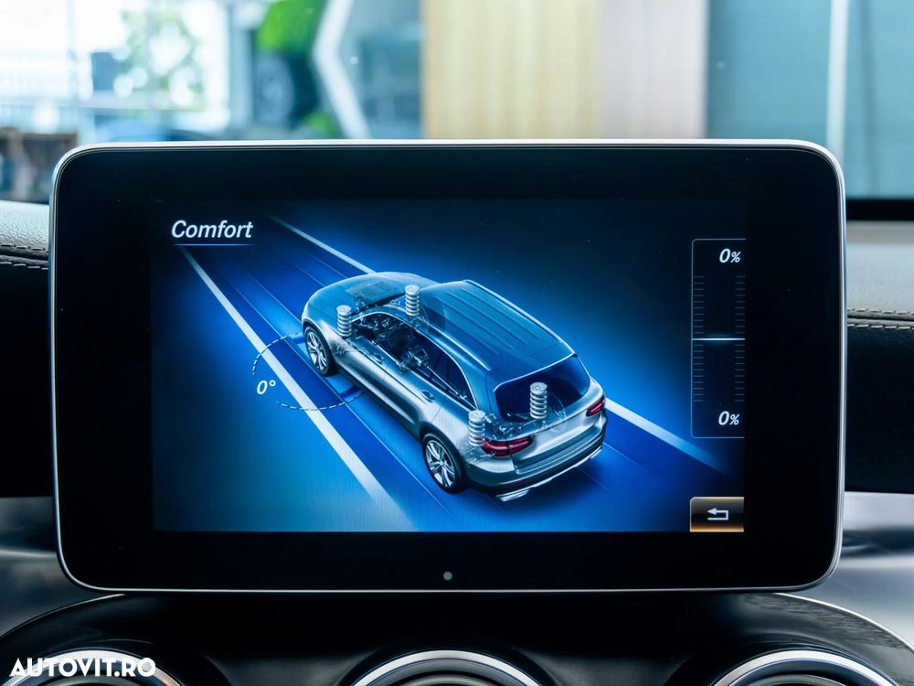 Mercedes-Benz GLC 250 d 4MATIC 9G-TRONIC AMG Line - 26