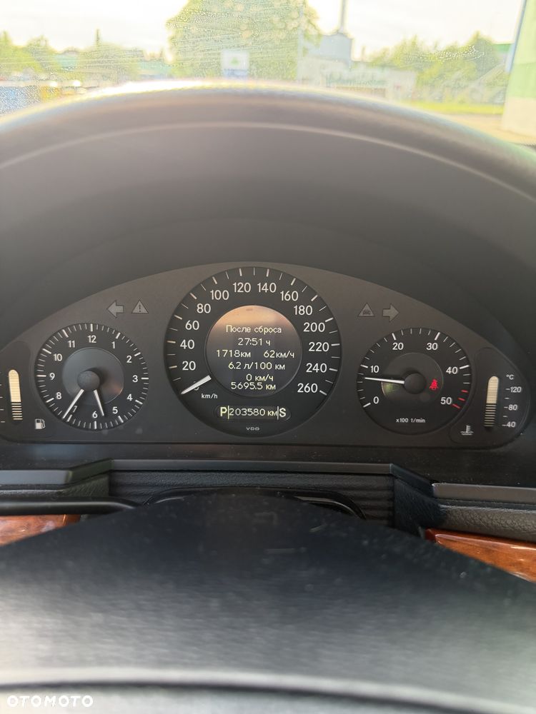 Mercedes-Benz Klasa E 200 CDI Automatik Classic - 16