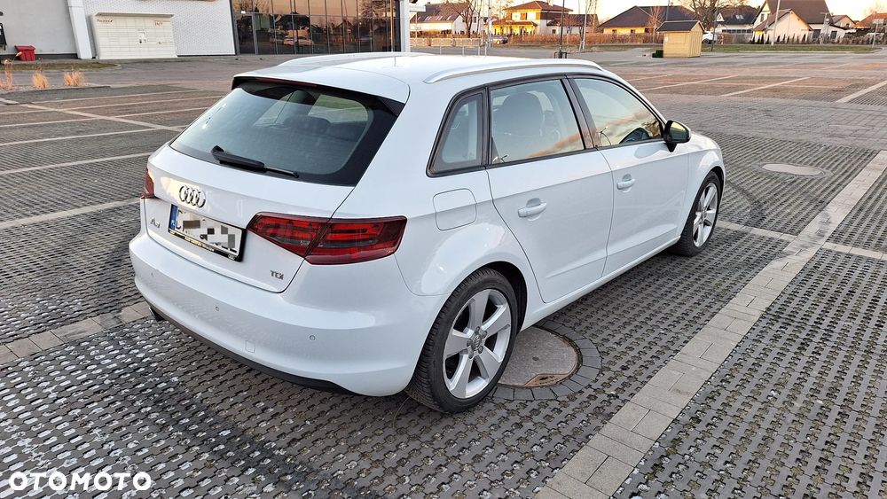 Audi A3 Sportback 1.6 TDI Attraction - 4
