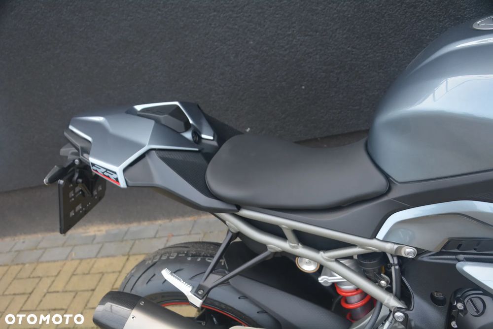 BMW S - 16