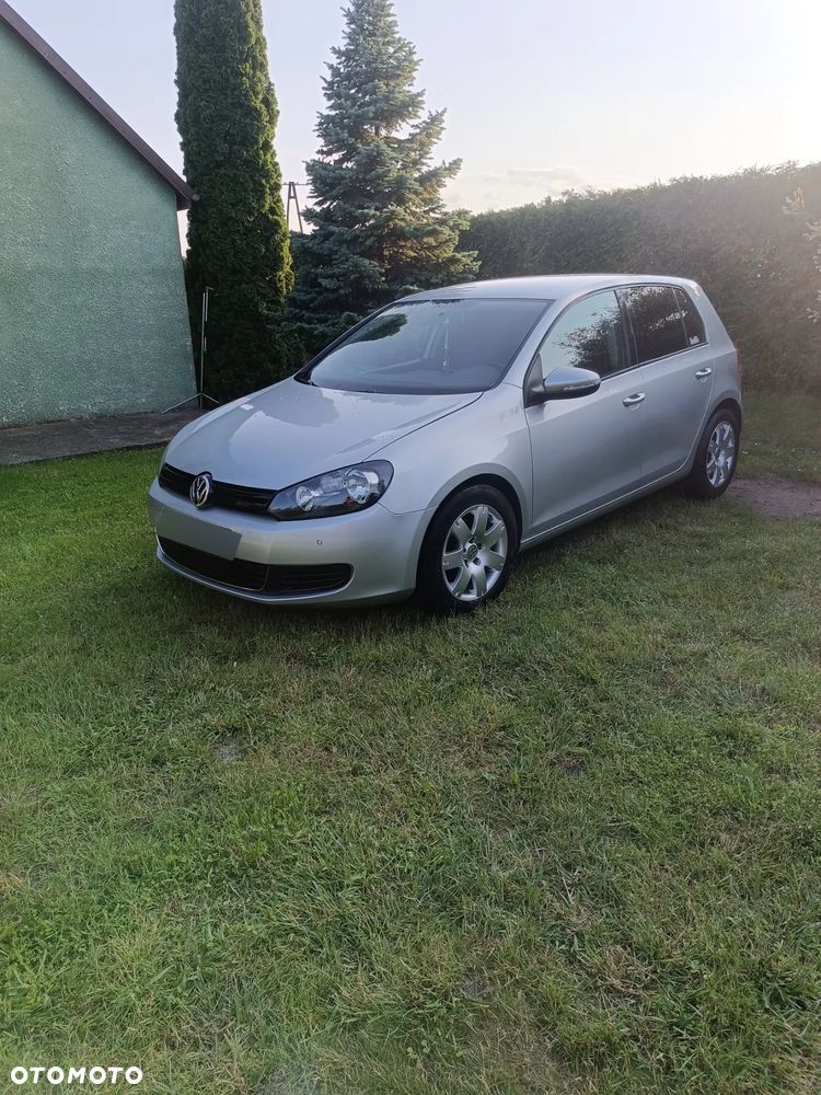 Volkswagen Golf - 1