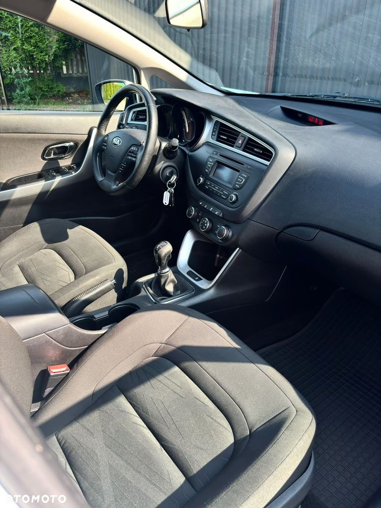 Kia Ceed 1.4 CVVT ISG Dream Team Edition - 18