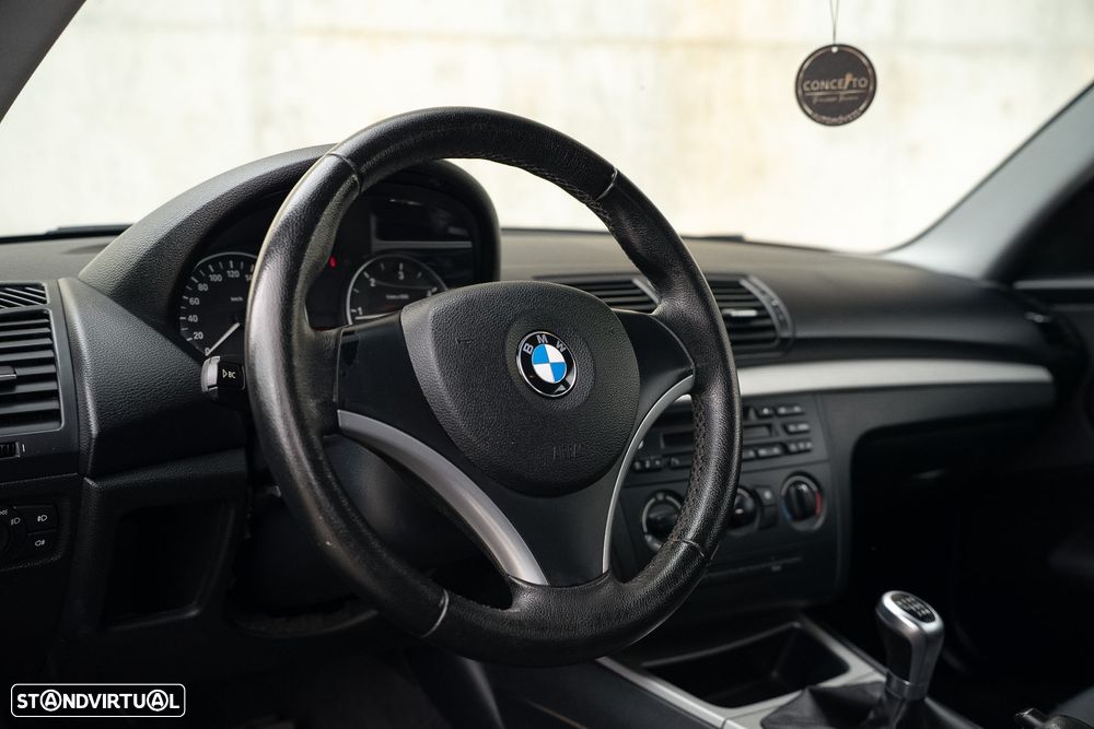 BMW 118 d - 16