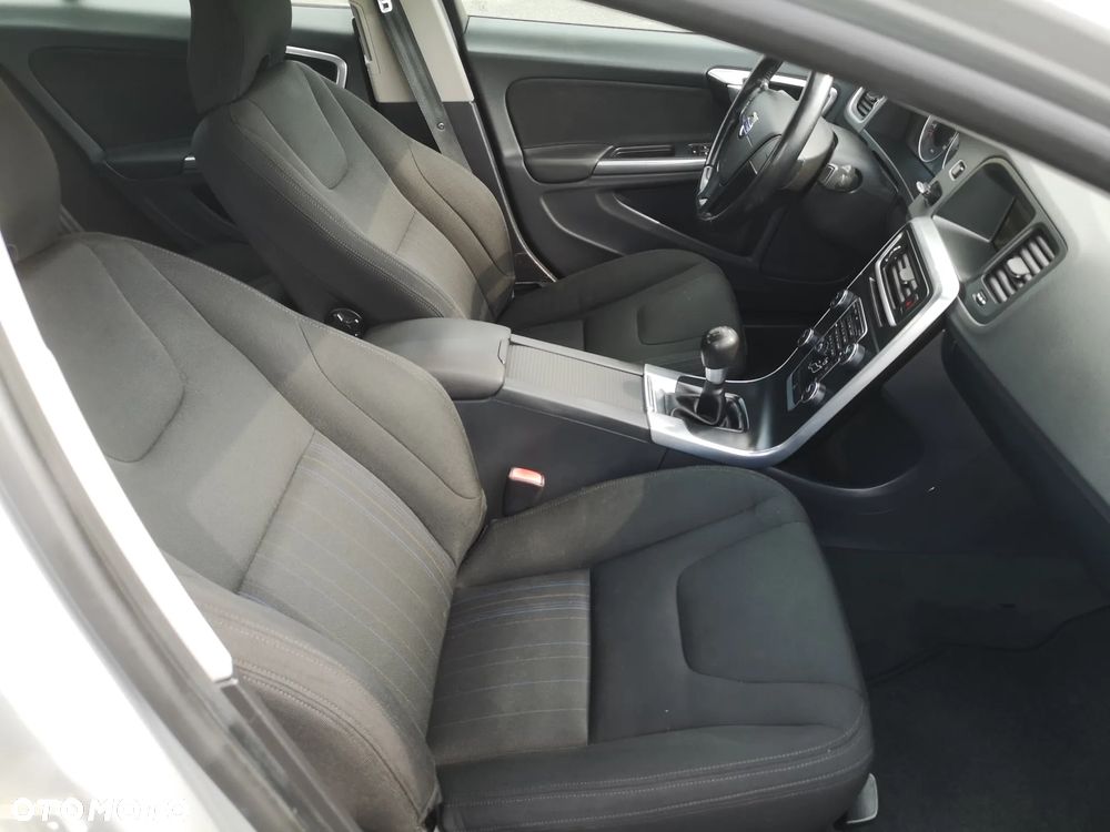 Volvo S60 D2 - 20