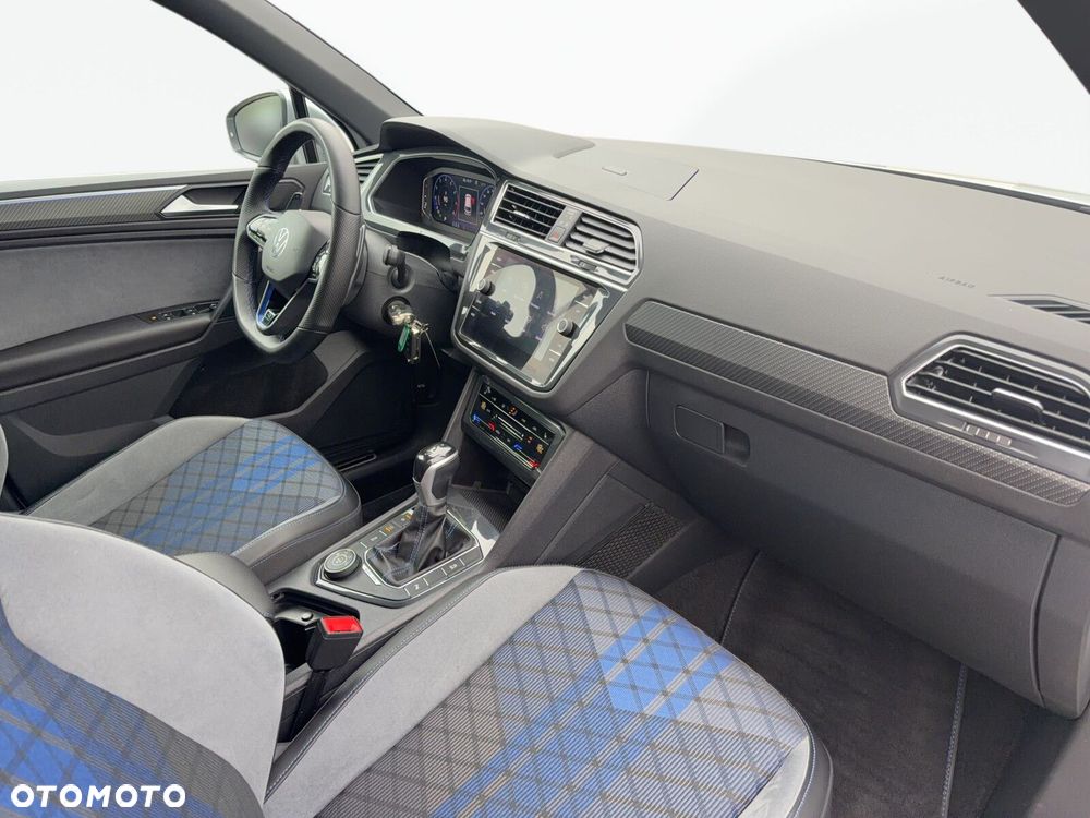 Volkswagen Tiguan - 19