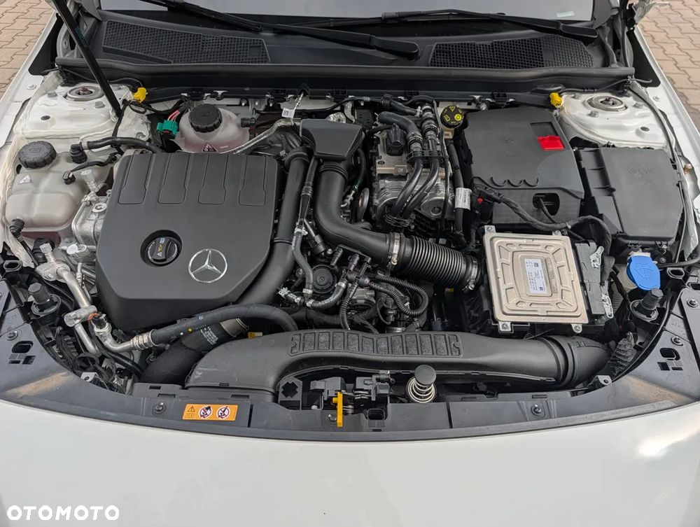 Mercedes-Benz CLA 200 7G-DCT Entry - 25