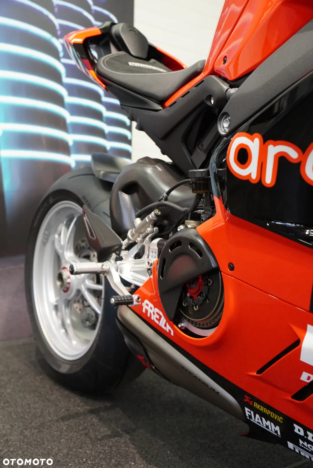 Ducati Panigale V4 - 4