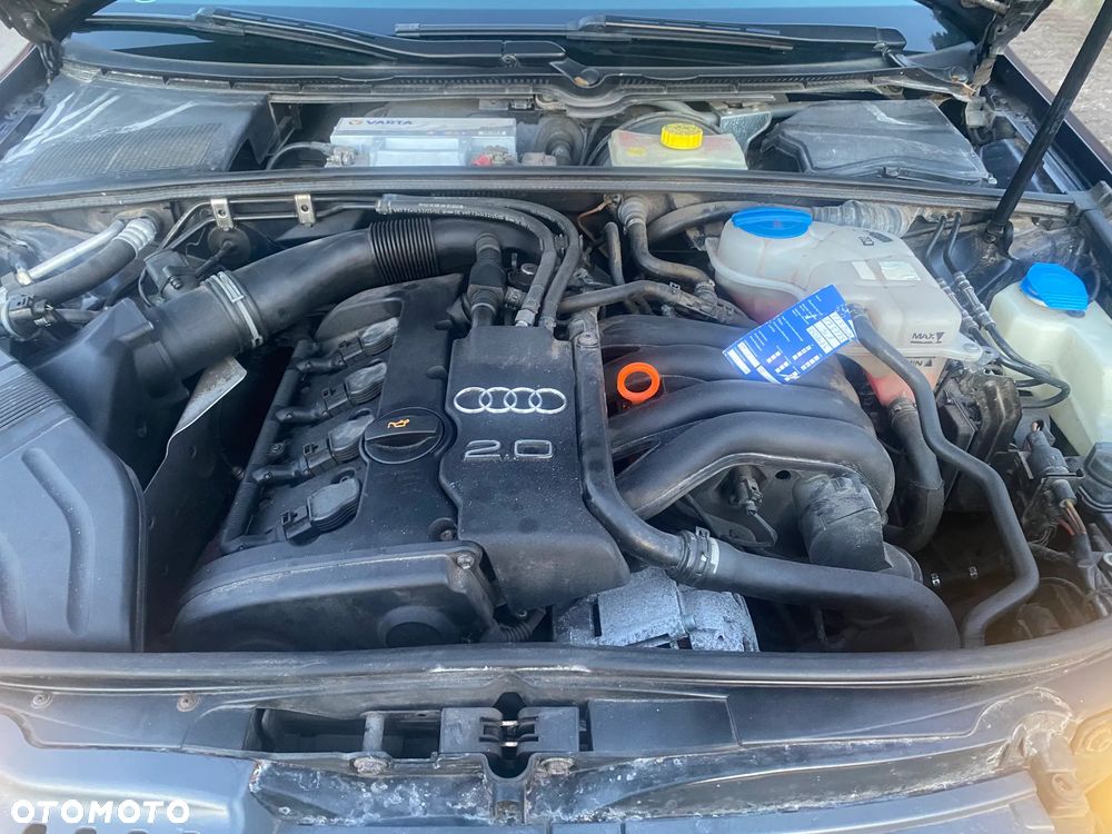 Audi A4 Limousine - 11