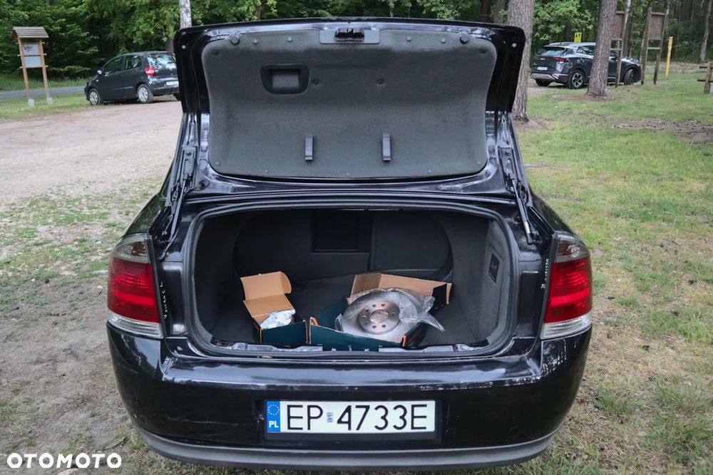 Opel Vectra 1.8 Comfort - 18