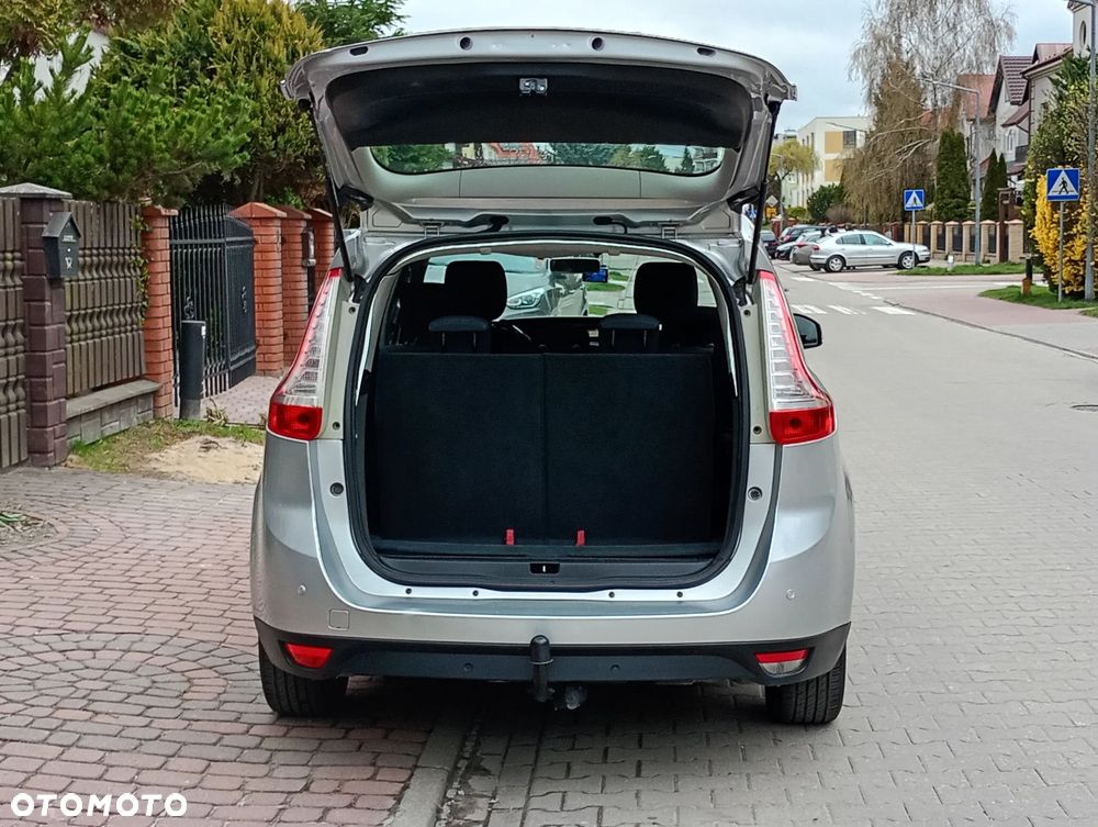 Renault Grand Scenic - 25