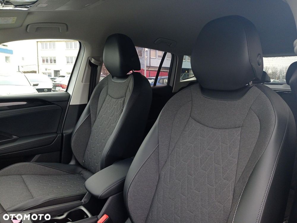 Volkswagen Tiguan - 30