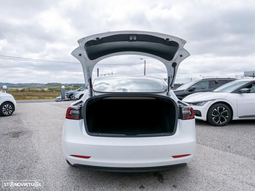 Tesla Model 3 - 14